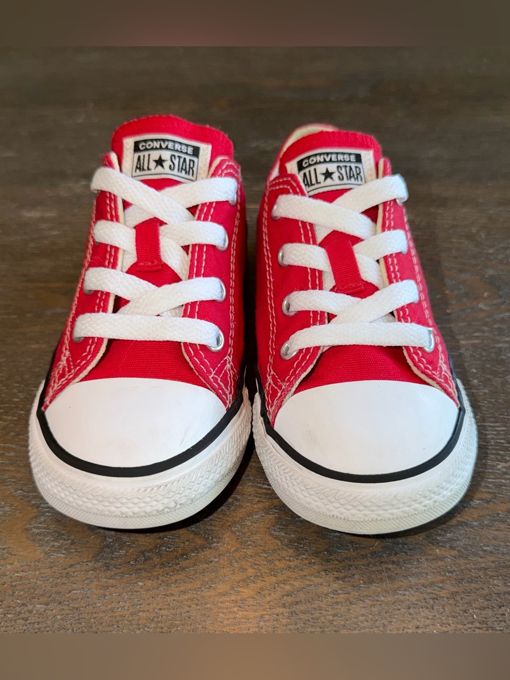 Red Converse All Star Chuck Taylor Low Top Sneakers size 8